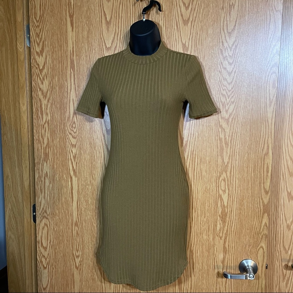 Forever 21 Ribbed Bodycon Dress, Size S NWOT